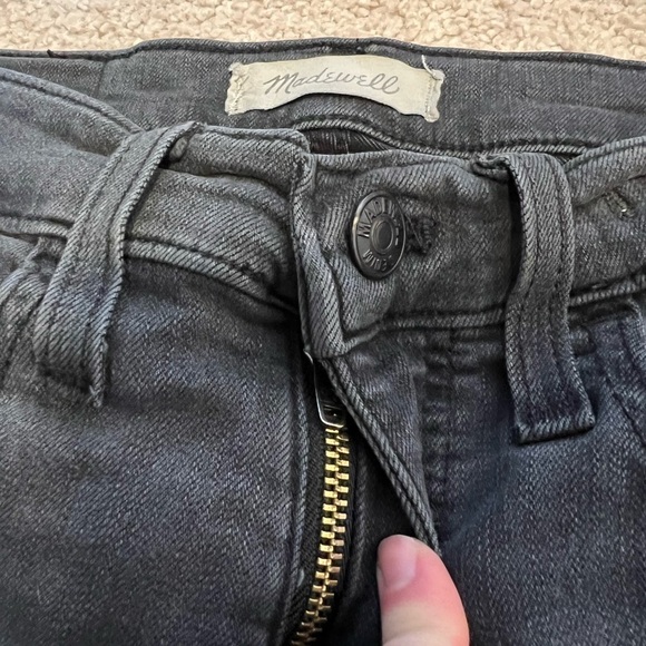 Madewell Women’s Gray 9” Mid Rise Skinny Jeans Size 26 - Picture 4 of 13